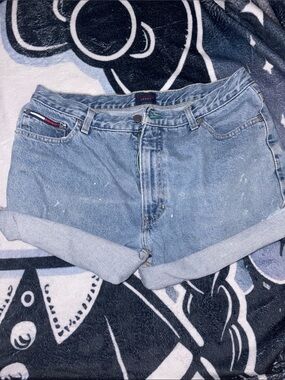 Tommy Hilfiger Light Wash Denim Cuffed Shorts